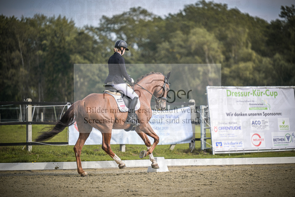 DOS_B674 | Entdecke hochwertige Reitturnierfotos von Foto Oger. Professionell, emotional und authentisch – jetzt Lieblingsmomente im Shop bestellen.Deutschlandweite Turnierfotografie. - Realisiert mit Pictrs.com