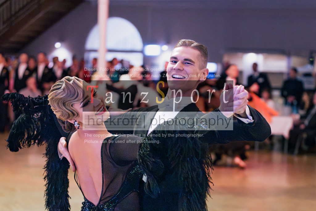 20251129_DM-HGS-S-Std_09379 | Tanzsportbilder, Standardtanz, Lateintanz, WDSF, DTV, LTVB, dancecomp, goc, hessen tanzt, blaues band der spree, walzer, tango, wiener walzer, slowfox, quickstepp, samba, rumba, cha-cha-cha, paso doble. jive, hd-kroft photography, turniertanzsport