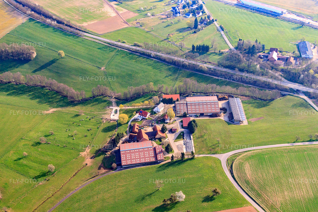 Vue aérienne: Lauterbacherhof à Reichshoffen dans le département Bas Rhin, France – .Photo: IMG_63735.jpg prise le 30/03/2014 par Werner Riehm/FLY-FOTO.eu – Résolution de l'original: 4752 x 3168 px