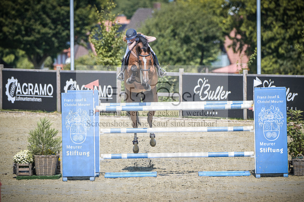 DOS_1967 | Entdecke hochwertige Reitturnierfotos von Foto Oger. Professionell, emotional und authentisch – jetzt Lieblingsmomente im Shop bestellen.Deutschlandweite Turnierfotografie. - Realisiert mit Pictrs.com