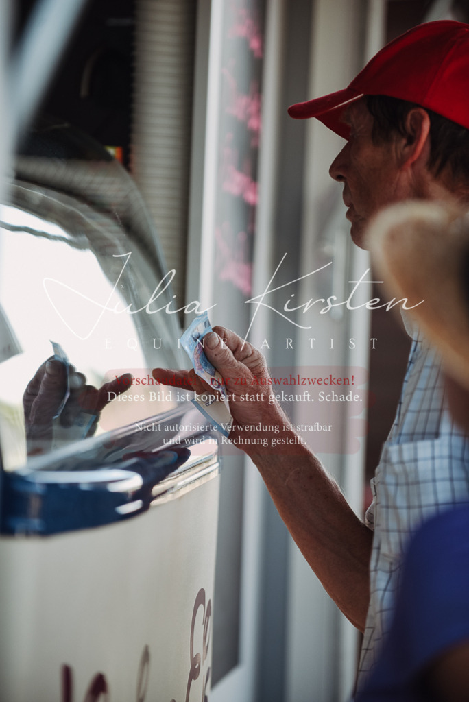 DSC_3393 | Pferde- und Turnierfotografie in Westsachsen. Pferdeportraits, Auftragszeichnungen und intuitive Kunst.