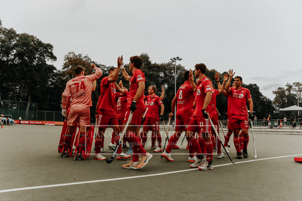 Herren_Bundesliga_02_F_RWK-UHC_21.09.25_Köln (109 von 471) | lanaschraderfotografie - Realisiert mit Pictrs.com
