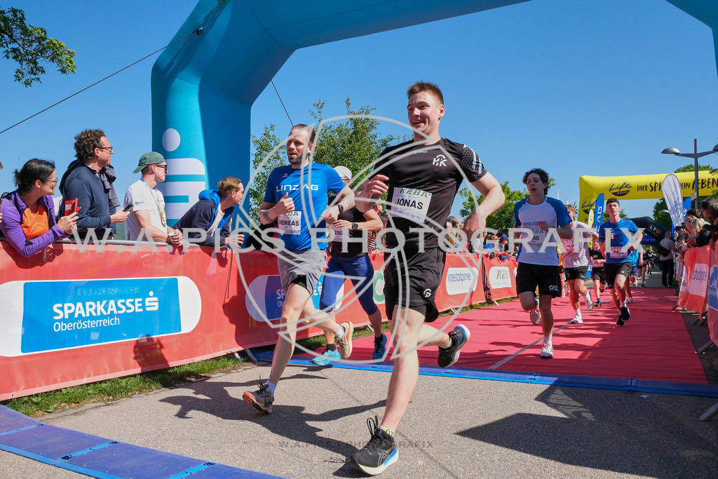 ..... | LINZ,AUSTRIA,27.April 24, Int. 3 Brückenlauf Linz  , Image shows: Photo: WAPICS / Michael ring