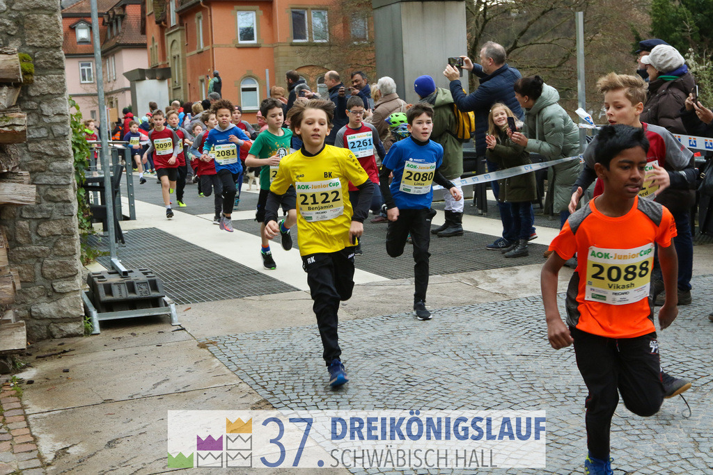 AOK JuniorCup 400m | 3Koenigslauf 2023 - Realisiert mit Pictrs.com