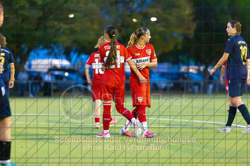 20261007_190228_0063_(c)_by_PhotoPeet | #,ASV Spartania Eislingen (blau) vs. VFB Stuttgart (rot), Fußball, Verbandspokal der B-Juniorinnen,  Saison 2026/2027, Kunstrasenplatz, Öschhalle, 73054 Eislingen, 07.10.2026 - 18:30 Uhr,Foto: PhotoPeet / Sport- &amp; Eventfotografie / Peter Harich