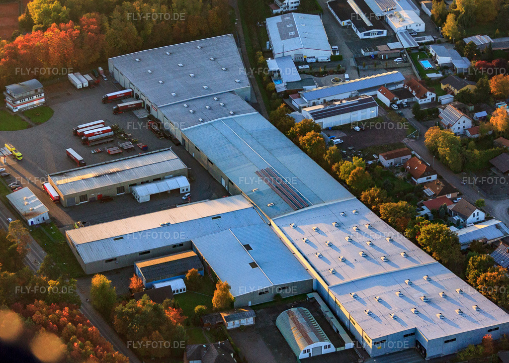 Luftbild: Hubert Eichenlaub Transporte und Spedition GmbH in Herxheim bei Landau im Bundesland Rheinland-Pfalz in Deutschland. Foto: IMG_60739.jpg vom 24.10.2013 durch Werner Riehm/FLY-FOTO.deHubert Eichenlaub Transporte und Spedition GmbH