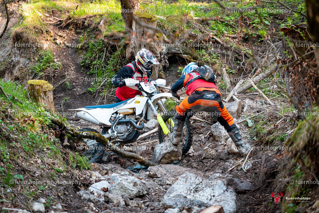 fuernholzer_250501-C2-99 | Fotografische Impressionen von der Red Stag Enduro Extreme by fuernholzer-photography.com. Endurosport in Österreich fotografisch festgehalten von fuernholzer. Auftragsfotografie für Private, Gewerbefotos und Industriefotografie. Eventfotografie, Sportfotografie und Motorsportfotografie. Anbieter von Fotoworkshops, Fototraining, fotografischen Vorträgen und Fotoseminaren.