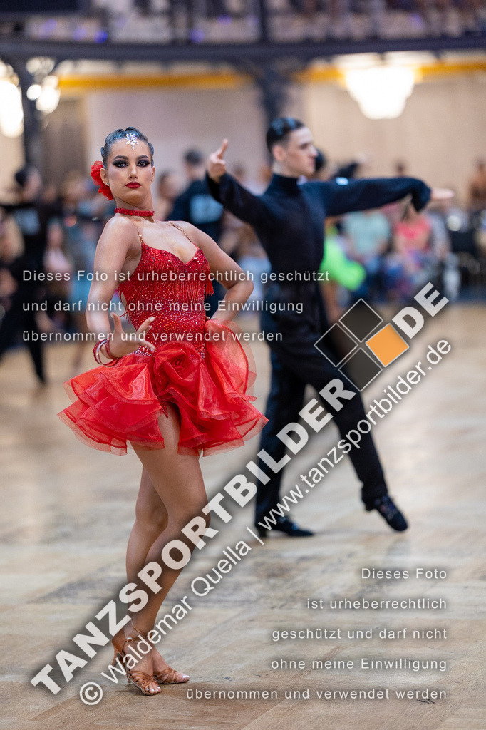 20230812-01800 | Hier finden Sie Tanz Bilder vom Latein und Standard Formationen tanzen. Sportbilder vom Tanzsport. Schöne Fotos und von Weltmeisterschaft, Europameisterschaft, Bundesliga, Regionalliga, Oberliga und Landesliga sowie von GOC Stuttgart, DanceComp, WM Bremen