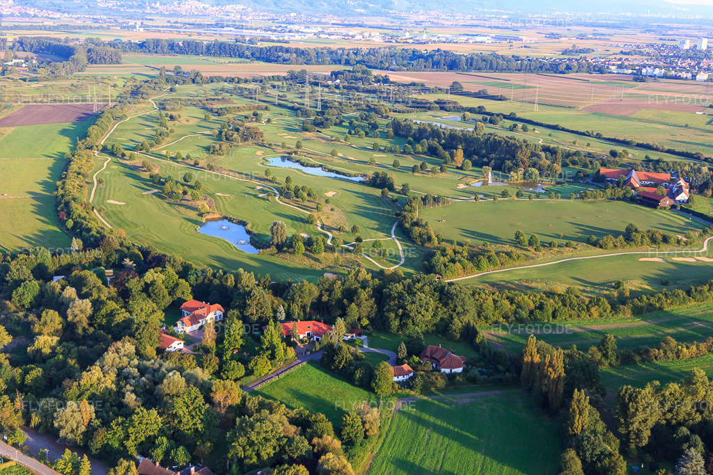 Luftbild: Golfplatz Heddesheim Gut Neuzenhof in Heddesheim im Bundesland Baden-Württemberg in Deutschland. Foto: IMG_103057.jpg vom 28.08.2017 durch Werner Riehm/FLY-FOTO.deGC-Heddesheim