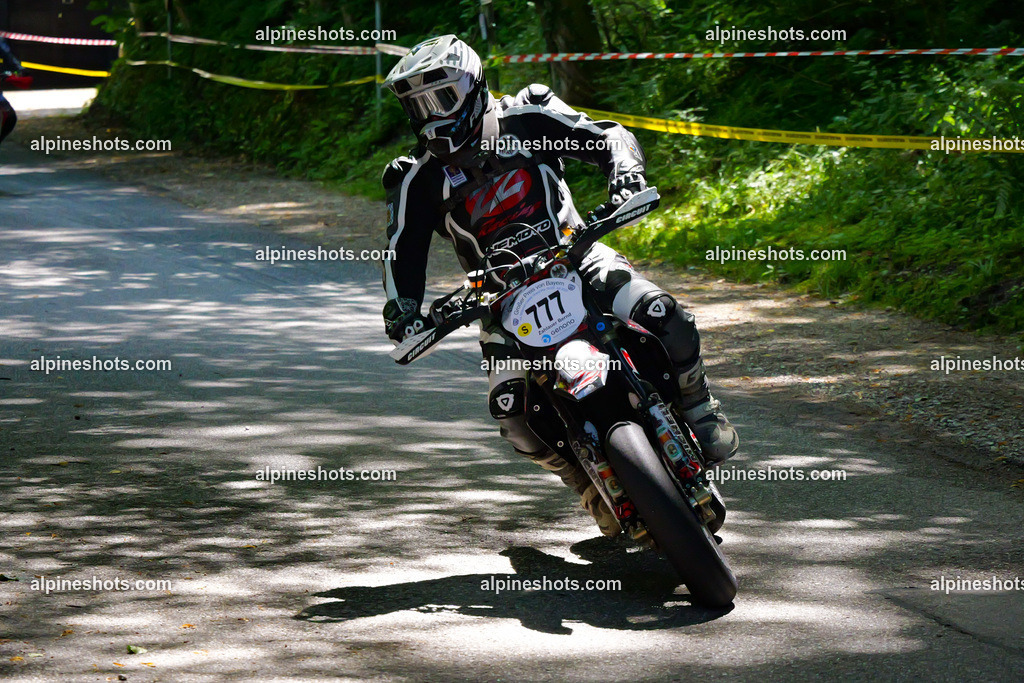 P1036758 | Erleben Sie atemberaubende, hochqualitative Fotos Ihrer Fahrt entlang der malerischen Alpenstraßen. Besuchen Sie alpineshots.com, um professionelle Aufnahmen Ihrer unvergesslichen Reise zu finden und zu kaufen - Realisiert mit Pictrs.com