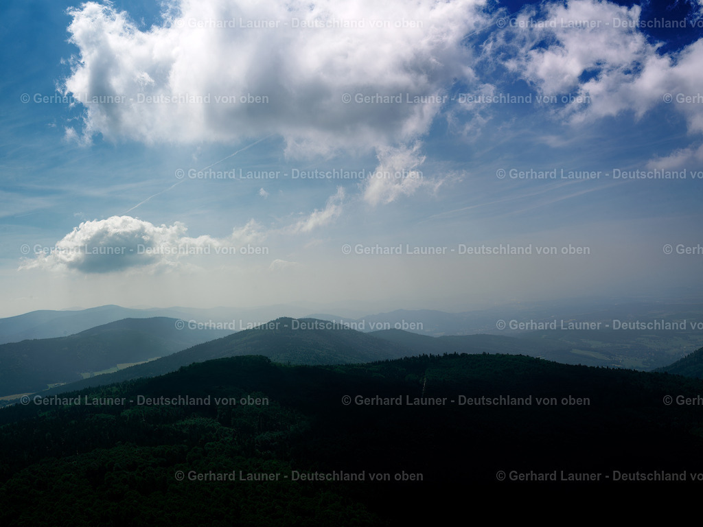 2519791 | Bayerischer Wald bei SANKT ENGLMAR 01.08.2005 Wetterlage mit Wolkenbildung in Sankt Englmar im Bundesland Bayern, Deutschland. // Weather conditions with cloud formation in Sankt Englmar in the state Bavaria, Germany. Foto: Gerhard Launer