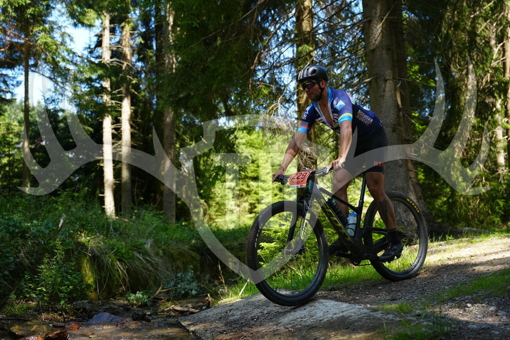 FC101715 | Fotogalerie der Treibjagd im Dunkelwald - Dein MTB Etappenrennen im Erzgebirge - Realisiert mit Pictrs.com