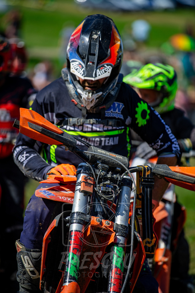 SE (335) | Paeschuphoto Shop - Wer nicht sucht der auch nicht findet.Ob Motocrossbilder oder von einem besuchtem Spiel, Hauptsache Action. - Realisiert mit Pictrs.com