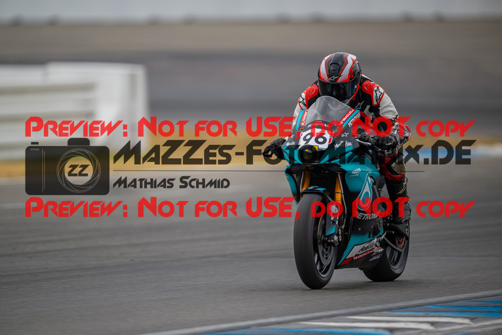 MaZZes-Fotomatrix-20260809-577005 | R1