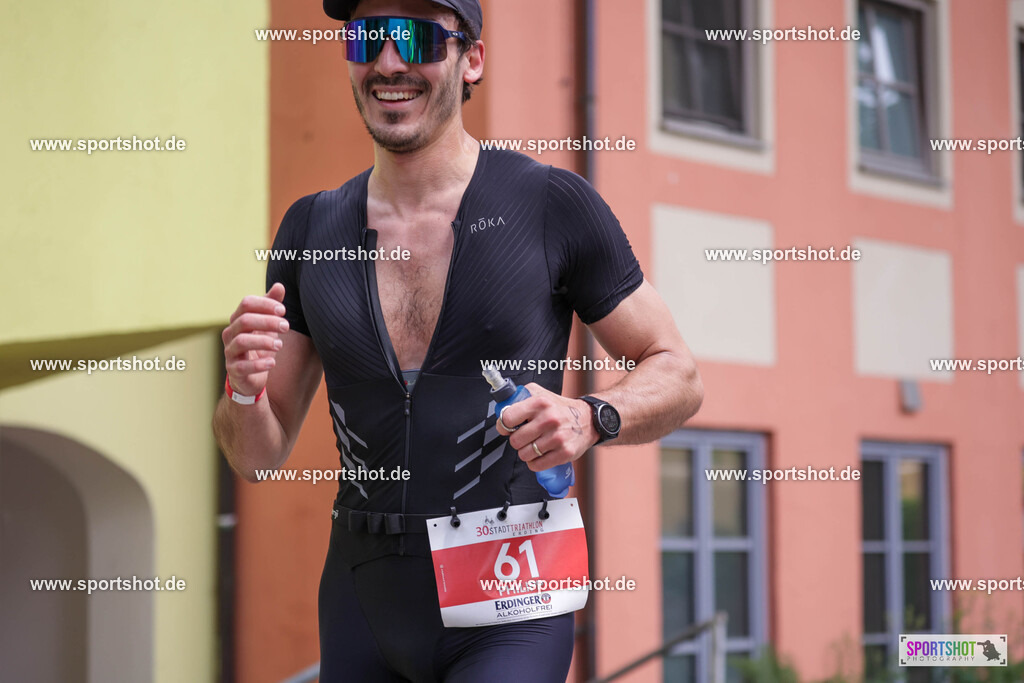 KSZ_6271 | Stadttriathlon Erding 2025. #yourpictrs #sportshot_your_pictrs @Sportshotphotography #stadttriathlonerding Copyright: www.sportshot.de
