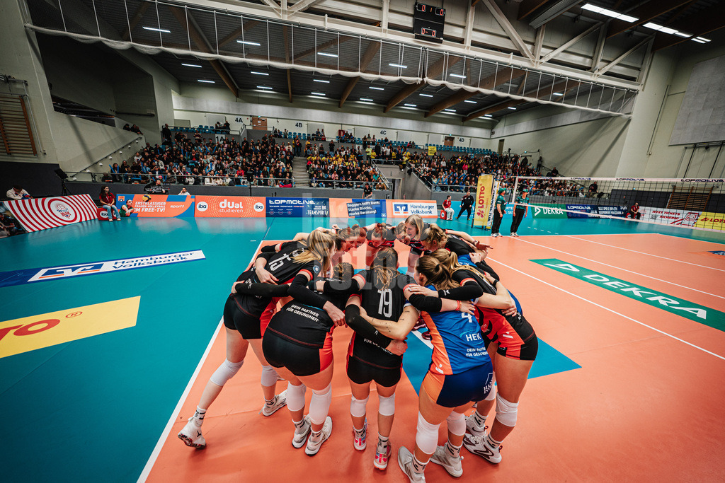 Volleyball | Frauen | Saison 2025/2026 | Volleyball Bundesliga | ETV Hamburger Volksbank Volleys vs. SSC Palmberg Schwerin | 17.01.2026 | ETV im Kreis vor dem Spiel