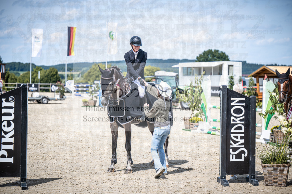 DOS_6636 | Entdecke hochwertige Reitturnierfotos von Foto Oger. Professionell, emotional und authentisch – jetzt Lieblingsmomente im Shop bestellen.Deutschlandweite Turnierfotografie. - Realisiert mit Pictrs.com