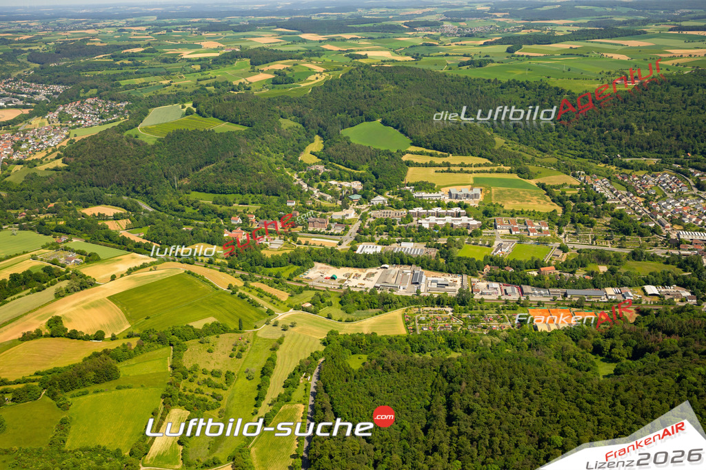 Das Luftbild zeigt  Mosbach - Die Luftaufnahme wurde 2023 vom UL-Flugzeug aus erstellt ( keine Drohne ) - Hochauflösende Luftaufnahme - Für grossformatige Ausdrucke geeignet. Die Geschenkidee !Mit Lizenz und Bildrechte bestellbar