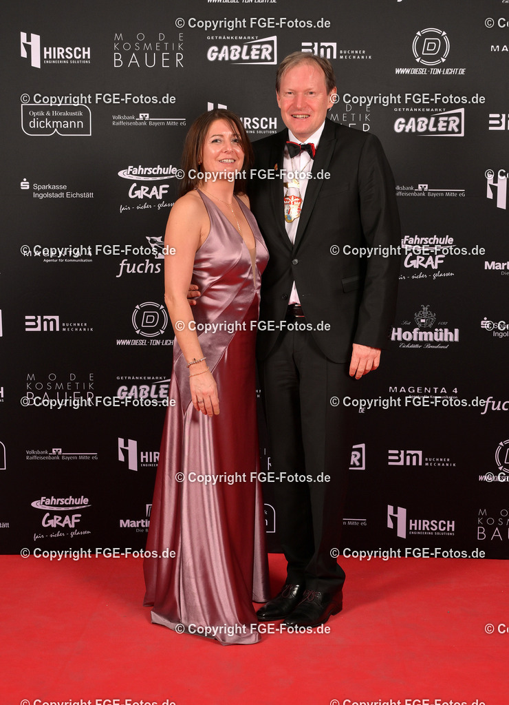 20240113-fge-fotos-0227 | Eröffnungsball der FGE am 13.01.2024 im Alten Stadttheater in Eichstätt. - Realisiert mit Pictrs.com