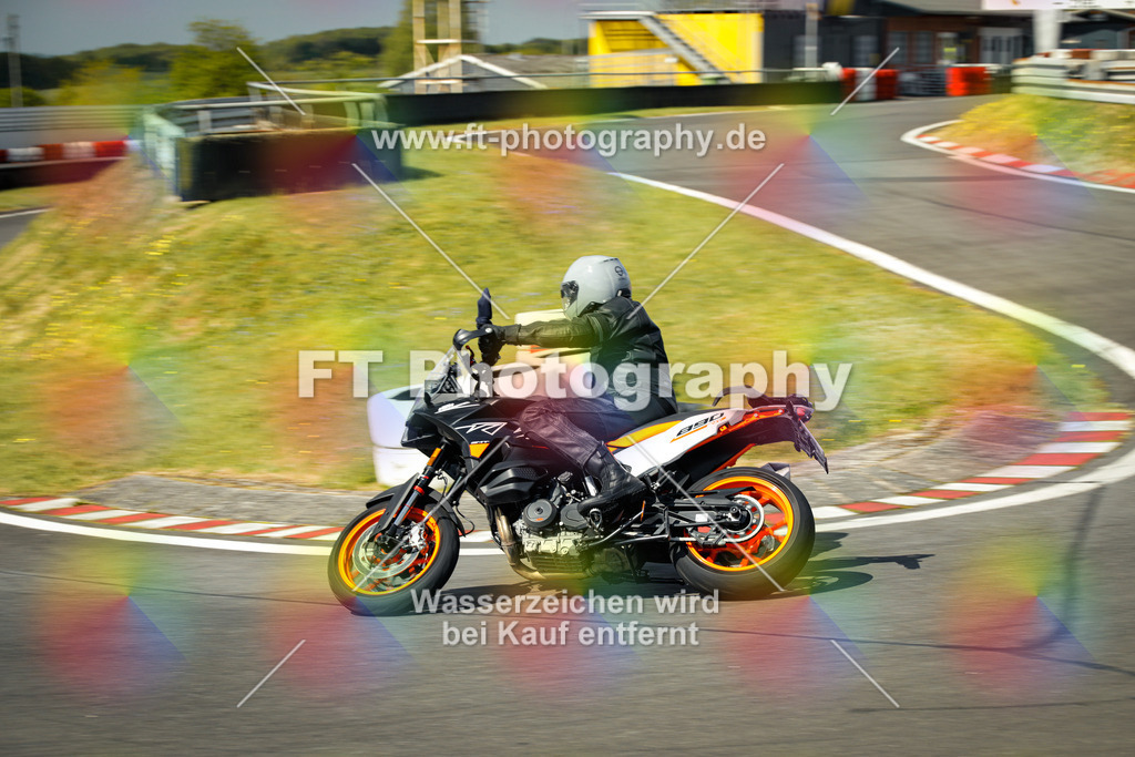 OBK_Mai_Volker_Adam-10616 | Hier findet Ihr Bilder von Touristenfahrten auf der Nürburgring Nordschleife oder von anderen Veranstaltungen die ich besucht habe. Viel Spass beim Durch Schauen 