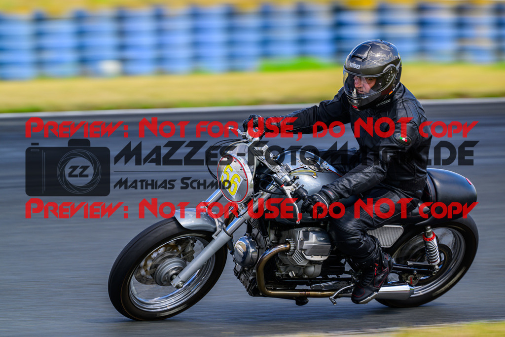 MaZZes_FotoMatrix_240724_6007705_1623 | GELB