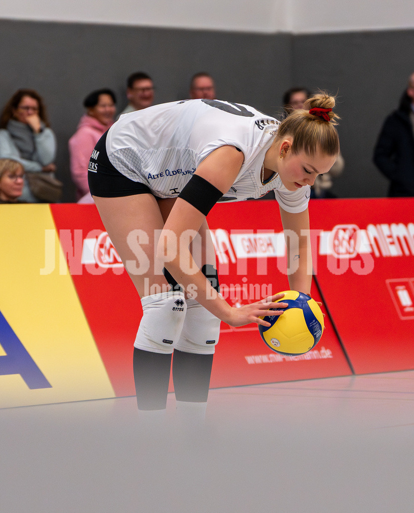 Volleyball I Frauen I Saison 2025-2026 I 2 Bundesliga Pro I 17. Spieltag VFL Oythe - VC Stralsund I 1792 | Mariele Meyer (10,VFL Oythe) - Realisiert mit Pictrs.com