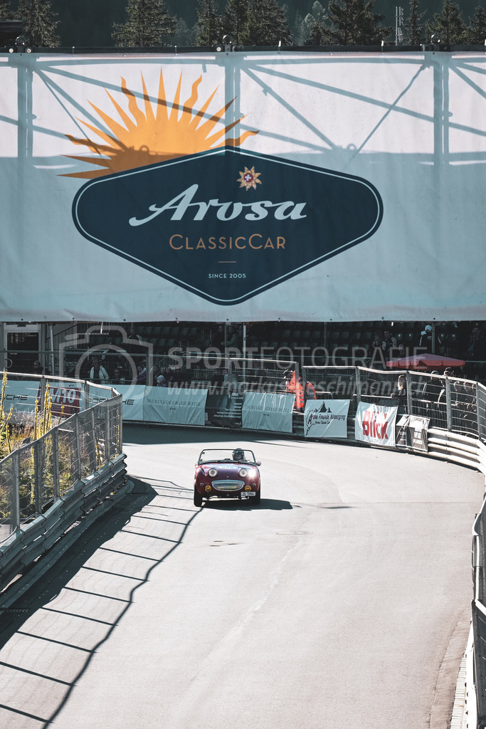 21. Arosa ClassicCar 2025 - 6. =September= 2025 | Oswald Iten aus Unterägeri (SUI) in einem Austin Healey Sprite aus dem Jahre 1959 mit Startnummer 228 am Arosa ClassicCar 2025 in der Kategorie Classic Trophy..@arosaclassiccar, @arosa.official, #arosaclassiccar, #arosa, #76curves, #classiccarBild: Sportfotografie Markus Aeschimann | www.markus-aeschimann.ch - Realisiert mit Pictrs.com