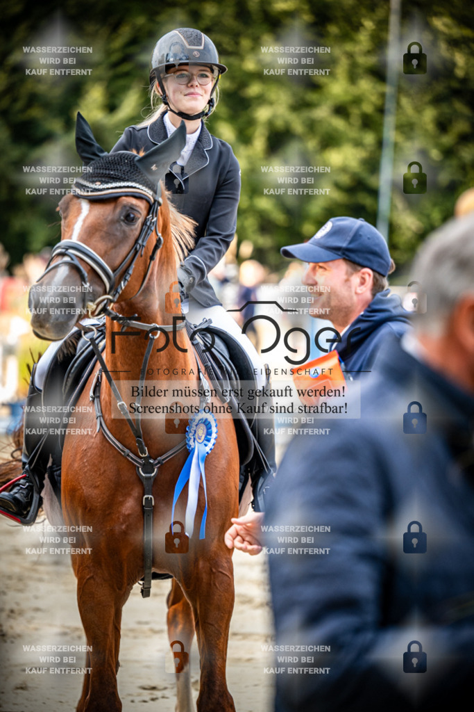2026-09---Waldhof-11-0031 | Entdecke hochwertige Reitturnierfotos von Foto Oger. Professionell, emotional und authentisch – jetzt Lieblingsmomente im Shop bestellen.Deutschlandweite Turnierfotografie. - Realisiert mit Pictrs.com