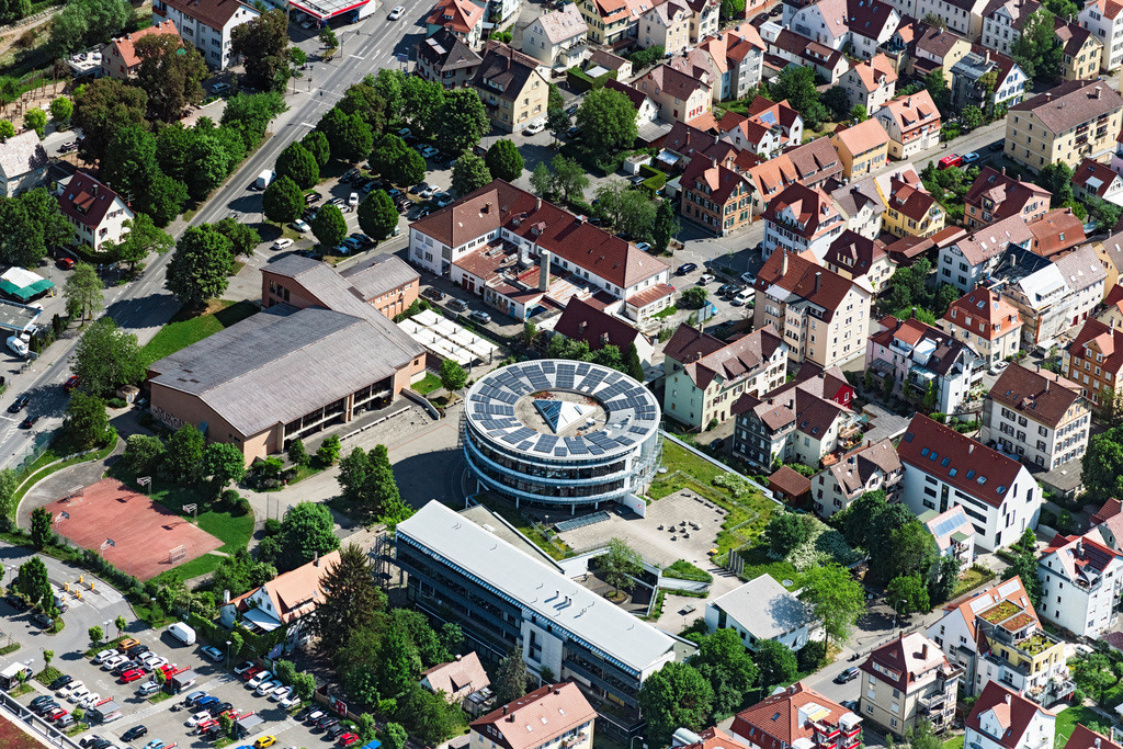 dr__0096773.jpg | TüBINGEN 19.05.2022 Schulgebäude der " Gemeinschaftsschule West Tübingen " in Tübingen im Bundesland Baden-Württemberg, Deutschland. // School building of the " Gemeinschaftsschule West Tuebingen " in Tuebingen in the state Baden-Wuerttemberg, Germany. Foto: Daniel Reiter