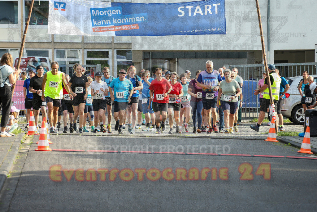 250801_1813_EX1_6513 | Sportfotografie im Rhein-Sieg Kreis, Köln, Bonn, NRW, Rheinland Pfalz, Hessen, etc. Unser Tätigkeitsfeld umfasst den Laufsport vom Volkslauf über den Marathon, Duathlon, Triathon bis zum Ultralauf wie Kölnpfad Ultra oder Schindertrail.