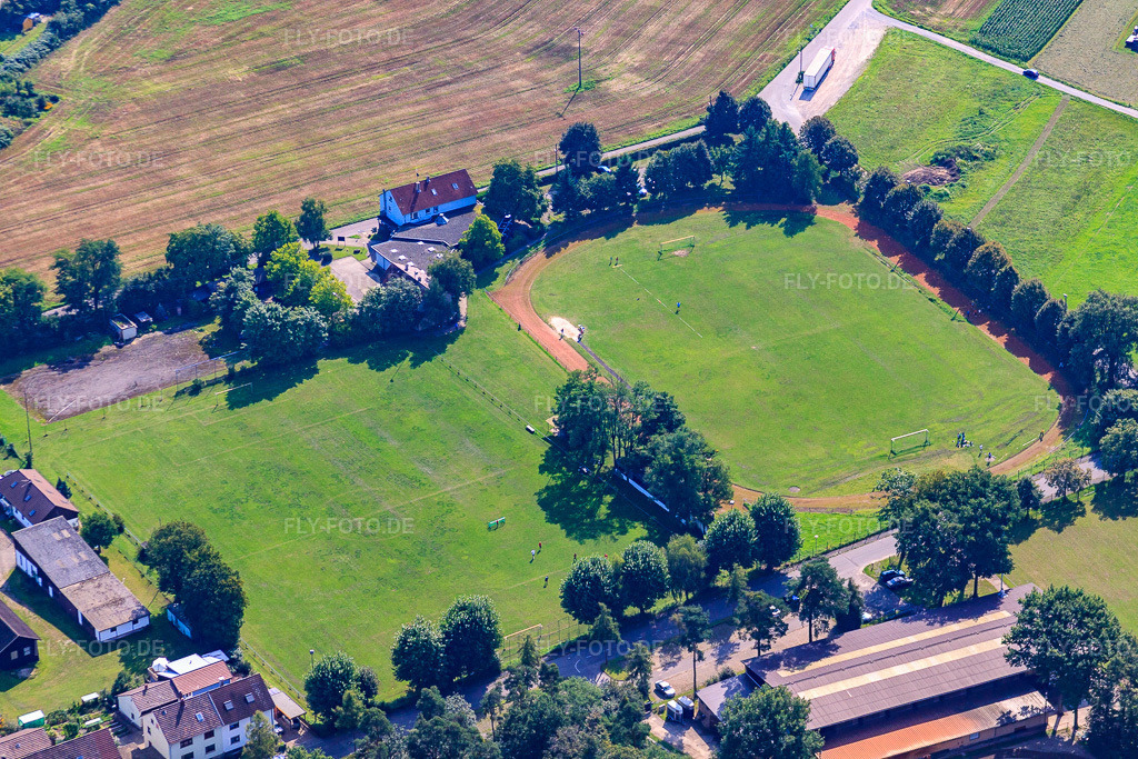 Luftbild: Waldbrücke, Da Graziano Waldstadion des FV Weingarten in Weingarten im Bundesland Baden-Württemberg in Deutschland. Foto: IMG_33366.jpg vom 05.09.2010 durch Werner Riehm/FLY-FOTO.de
