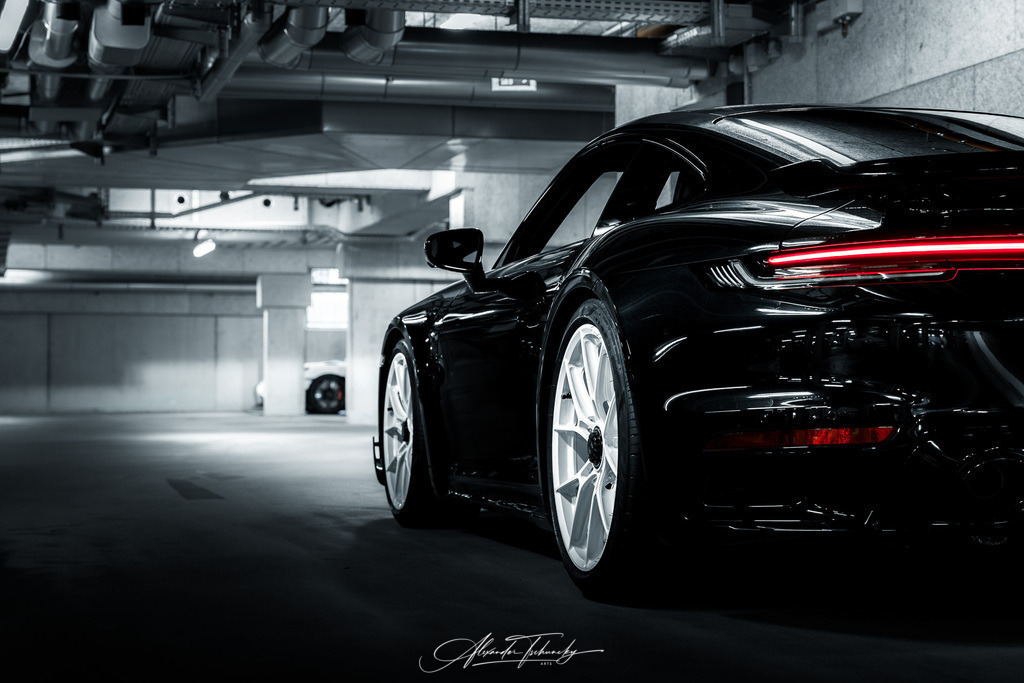 911 Turbo 992 | Entdecken Sie die faszinierende Welt von Alexander Tschuncky Arts: Kreative Fotografie, atemberaubende Automobilkunst und hochwertiger Bilderdruck. Lassen Sie sich inspirieren! - Realisiert mit Pictrs.com