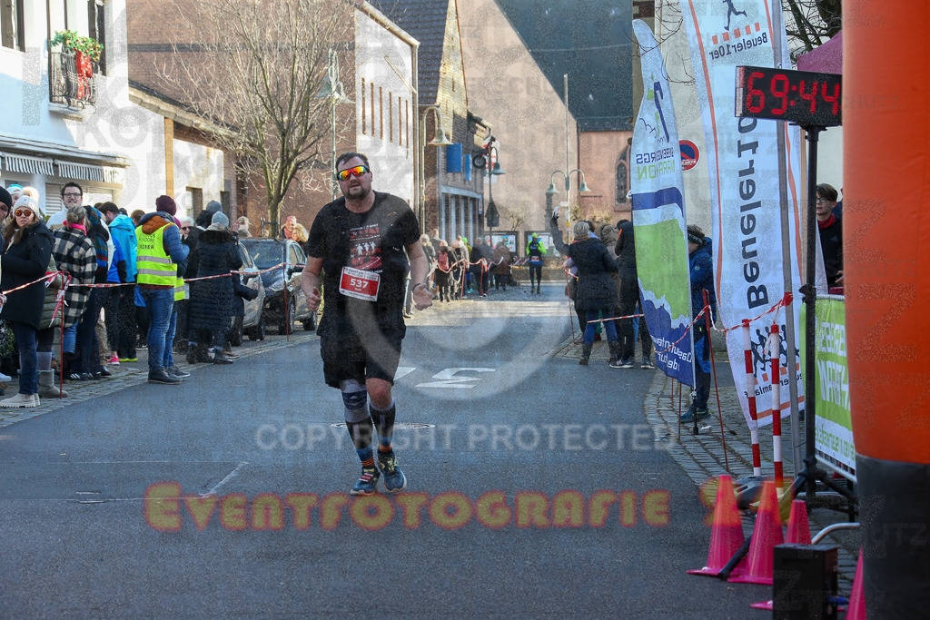 241201_1245_EX1_3274 | Sportfotografie im Rhein-Sieg Kreis, Köln, Bonn, NRW, Rheinland Pfalz, Hessen, etc. Unser Tätigkeitsfeld umfasst den Laufsport vom Volkslauf über den Marathon, Duathlon, Triathon bis zum Ultralauf wie Kölnpfad Ultra oder Schindertrail.