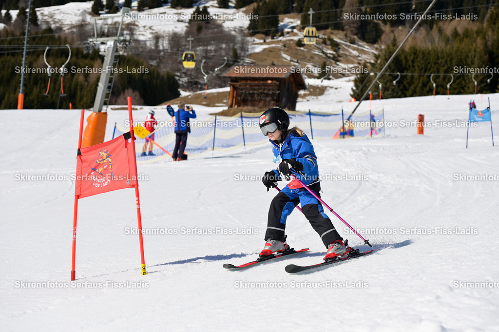 SRF_27.02.2026_824 | Skirennfotos,Serfaus,Fiss,Ladis,Kinderskirennen,Winter,Tirol,Oberland,skirace,SFL,feelfree,weil wir's genießen,ski,Ski,skifahren,Sonnenplateau, - Realisiert mit Pictrs.com
