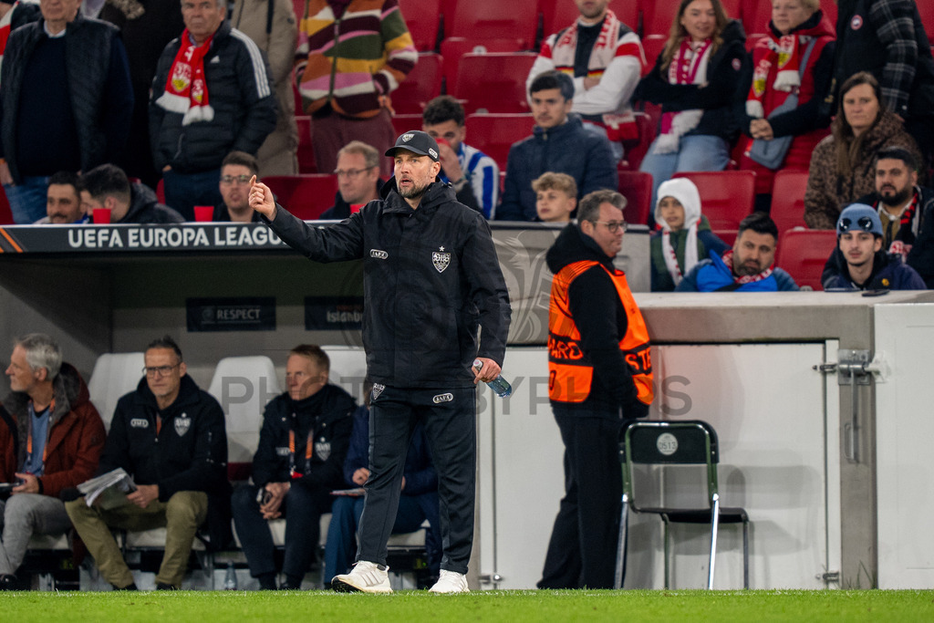 VfB Stuttgart vs. FC Porto, Fussball, Europa League, Achtelfinale, Hinspiel, 12.03.2026 | Sebastian Hoeness (Trainer VfB Stuttgart),VfB Stuttgart vs. FC Porto, Fussball, Europa League, Achtelfinale, Hinspiel, 12.03.2026Foto: photosbyphips/Philip Ziegler
