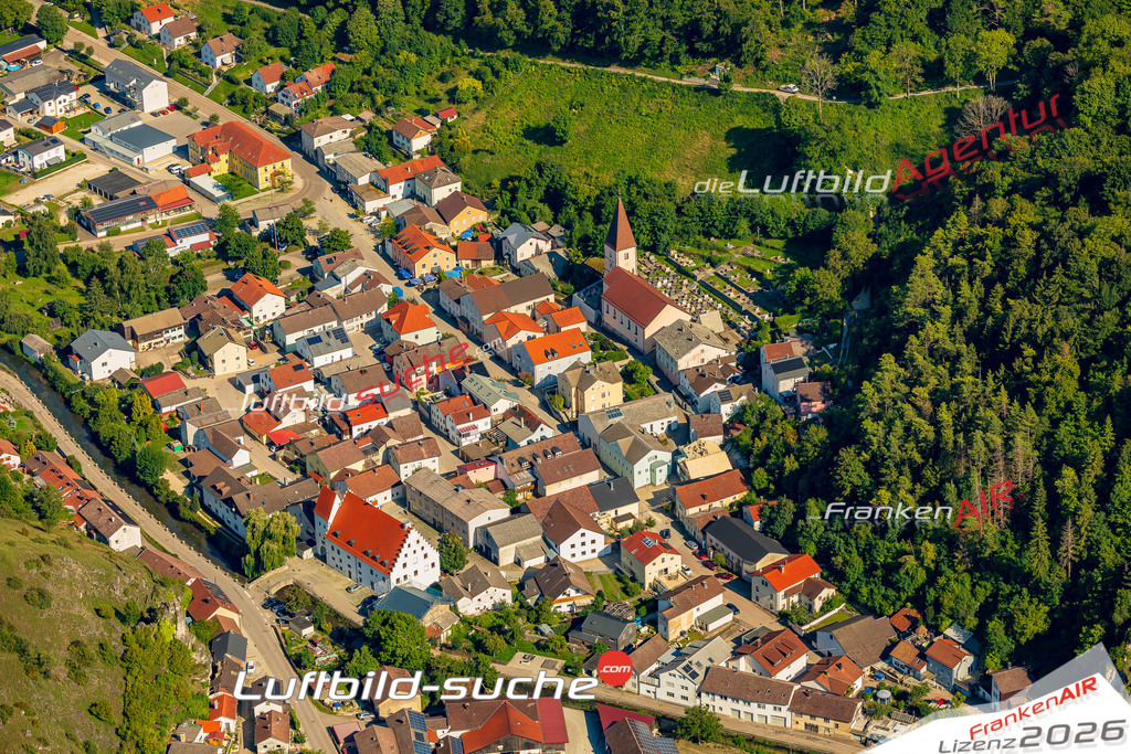 Luftaufnahme von Lichtenberg Mörnsheim Bild- Das Luftbild wurde 2025 vom UL-Flugzeug heraus erstellt ( keine Drohne ) - Hochauflösende Luftaufnahme -Nicht vergleichbar mit Google Maps oder Satelittenbilder- Die Geschenkidee !Mit Lizenz und Bildrechte bestellbar