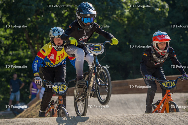 DM_BMX_Race_2025-04764 | Fotogalerie von Thomas Dettweiler mit Eventbildern und lizenzfreien Fotos. Perfekt als Wandbild, für Büro, Website oder private Nutzung. - Realisiert mit Pictrs.com