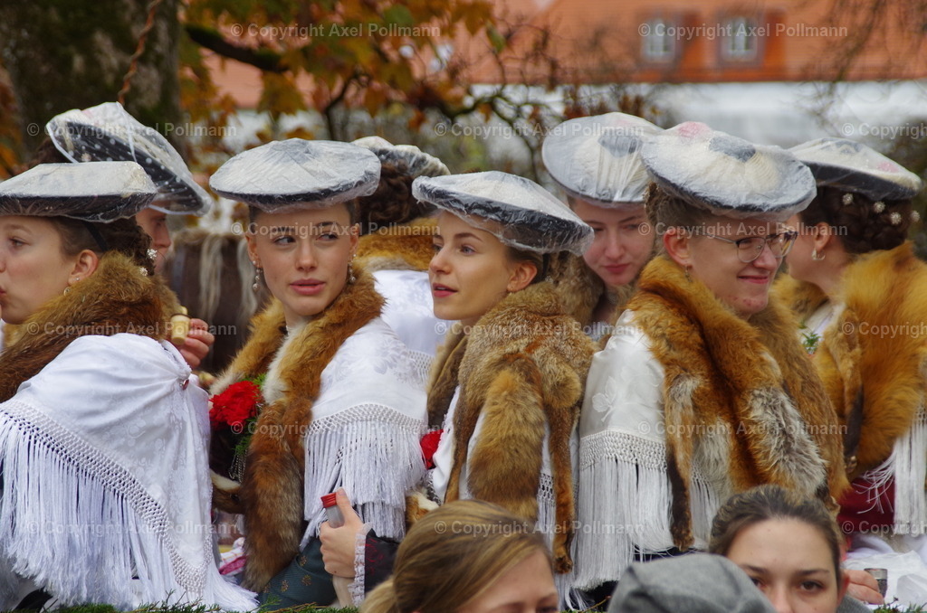 IMGP9553 | fotografiert von Axel PollmannLeonhardi Wallfahrt Benediktbeuern und Murnau, Fronleichnam, Fasching, Landschaft im Loisachtal und Benediktbeuern  - Realisiert mit Pictrs.com