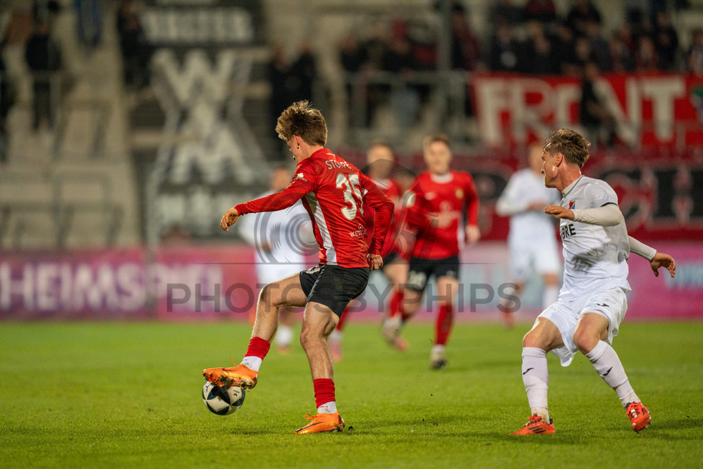 SG Sonnenhof Grossaspach vs. TSV Steinbach Haiger, Fussball, Regionalliga Suedwest, 25. Spieltag, 20.03.2026 | Lukas Stoppel (SG Sonnenhof Großaspach, #35),SG Sonnenhof Grossaspach vs. TSV Steinbach Haiger, Fussball, Regionalliga Suedwest, 25. Spieltag, 20.03.2026Foto: photosbyphips/Philip Ziegler