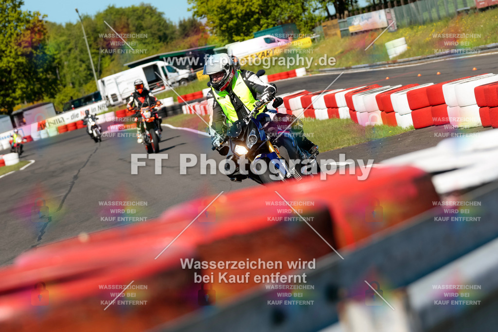 Moto-TeamOBK-21710 | Hier findet Ihr Bilder von Touristenfahrten auf der Nürburgring Nordschleife oder von anderen Veranstaltungen die ich besucht habe. Viel Spass beim Durch Schauen 