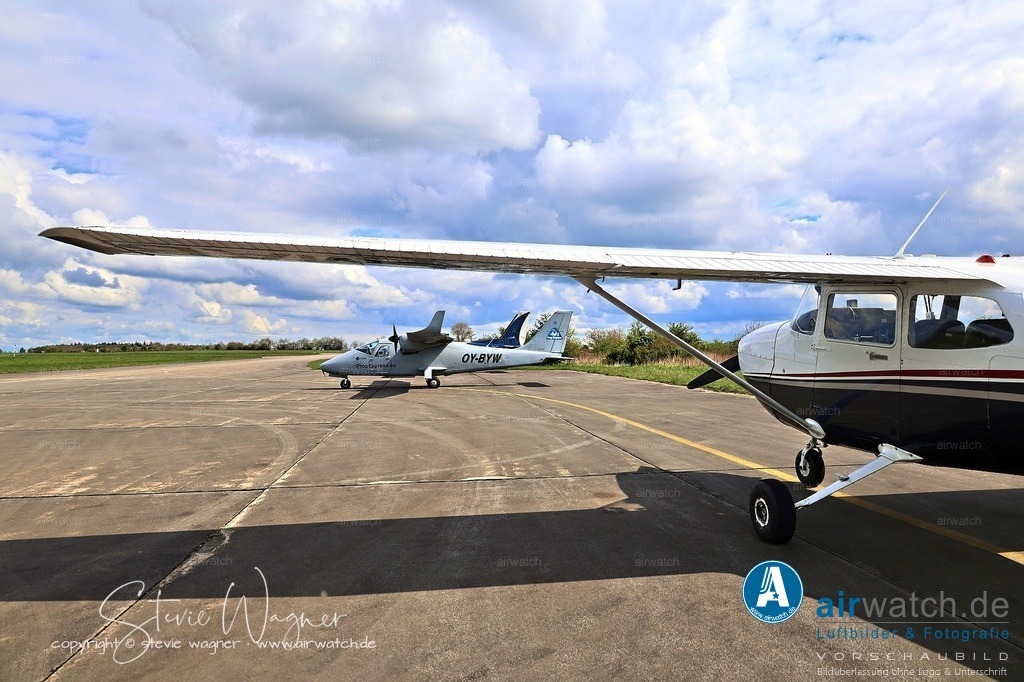 240A2242 | Entdecken Sie atemberaubende Luftbilder und Fotografien auf airwatch.de - Tauchen Sie ein in eine Welt voller faszinierender Aufnahmen aus der Vogelperspektive.