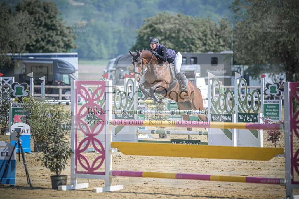 20240511-DOS_4154 | Entdecke hochwertige Reitturnierfotos von Foto Oger. Professionell, emotional und authentisch – jetzt Lieblingsmomente im Shop bestellen. - Realisiert mit Pictrs.com