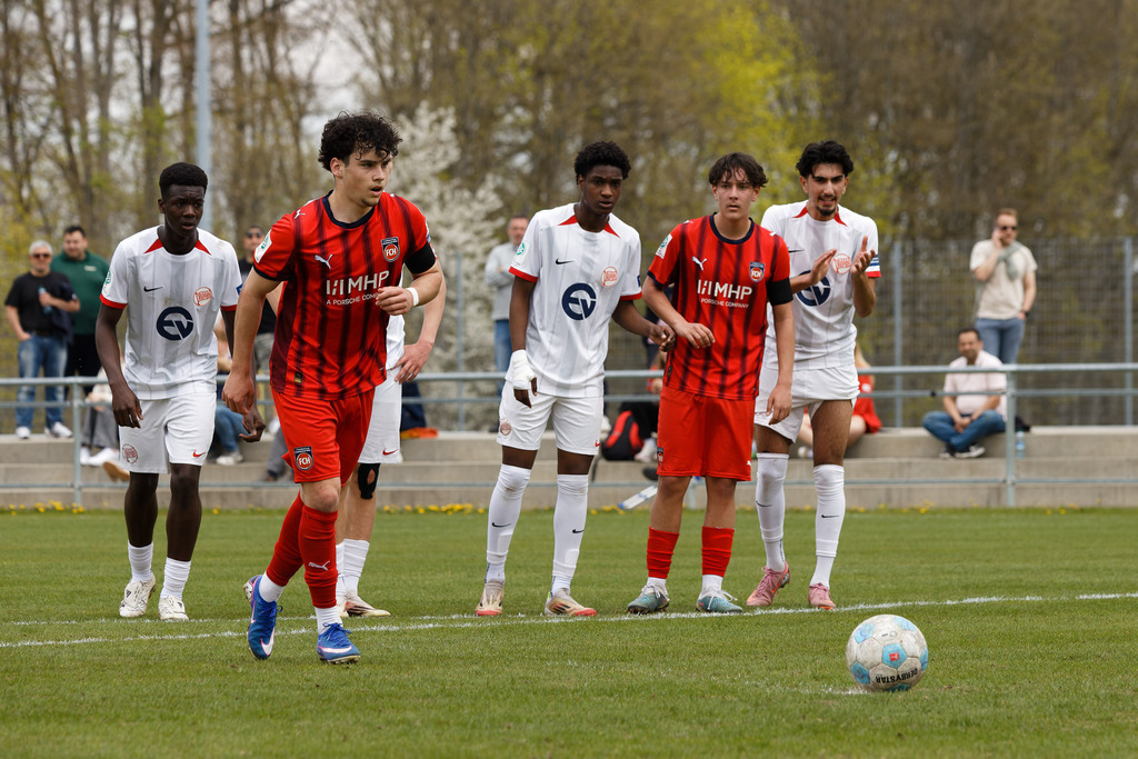 FCHOFK_260418_6-27 | 1.FC Heidenheim 1846 vs. Offenbacher Kickers, Fußball, U17, B-Junioren, NWL, U17-DFB-Nachwusliga, 2025/2026, 10. Spieltag, 18.04.2026 in Heidenheim, Walter-Birkhold-Jugendstadion (Foto: Michael Bulling) - Realisiert mit Pictrs.com