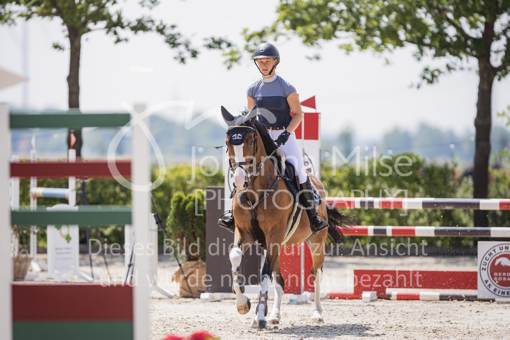 230616_Lemwerder_Springpf-L1-516 | Deine schönsten Turniermomente als professionelle Fotos! Entdecke hochwertige Pferdesport-Fotografie im Online-Shop. Jetzt Fotos finden & bestellen!