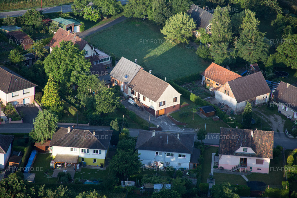 Luftbild: Ortsansicht in Scheibenhard im Bundesland Bas-Rhin in Frankreich. Foto: IMG_082881.jpg vom 26.06.2015 durch Werner Riehm/FLY-FOTO.de