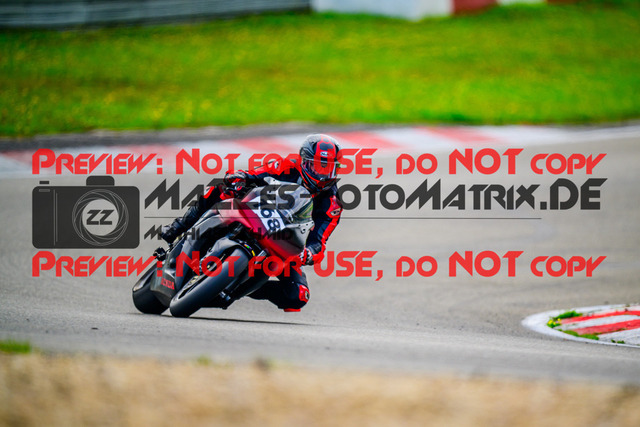 MaZZes_FotoMatrix_240910_6007705_7609 | GELB