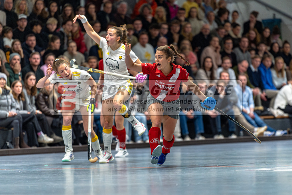 SM_2024-12-20-D85_-592 | 1.Bundesliga Hallenhockey  (W) DCADA - HTHC / 6:5 (3:3)