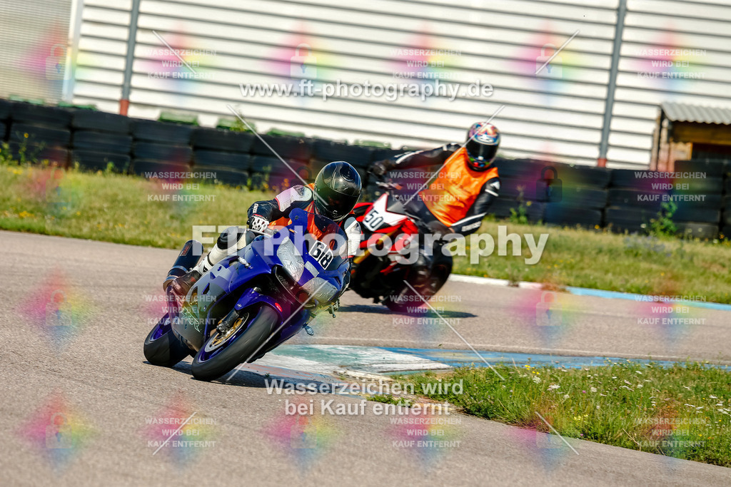 Chambley Juli-0334 | Hier findet Ihr Bilder von Touristenfahrten auf der Nürburgring Nordschleife oder von anderen Veranstaltungen die ich besucht habe. Viel Spass beim Durch Schauen 