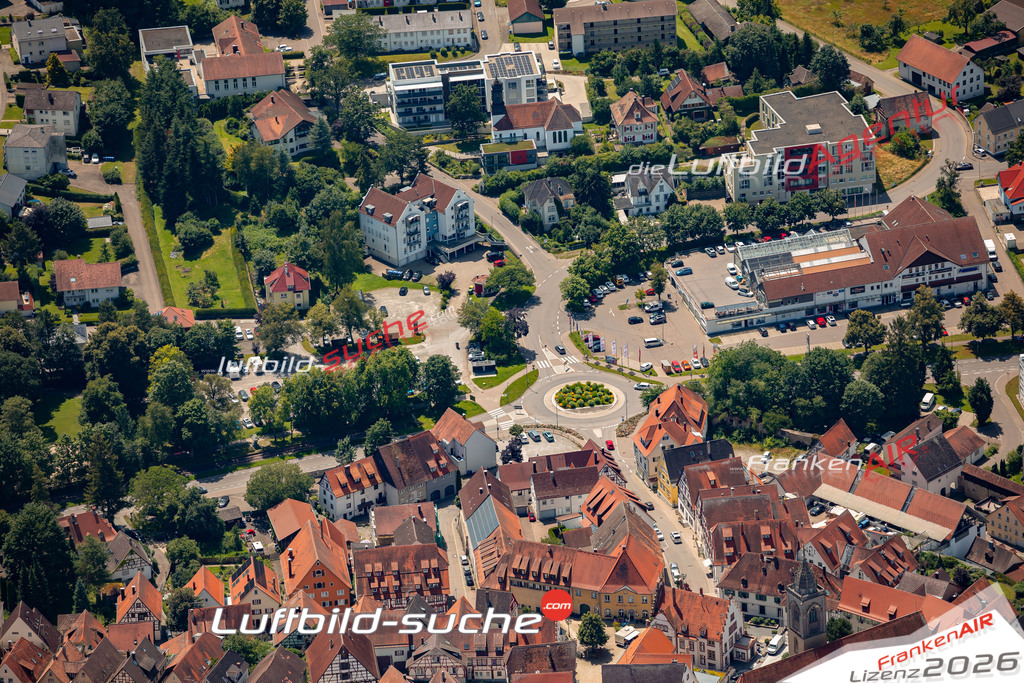 Das Luftbild zeigt :  Pfullendorf - Die Luftaufnahme wurde 2024 vom UL-Flugzeug aus erstellt ( keine Drohne ) - Hochauflösende Luftaufnahme - Für grossformatige Ausdrucke geeignet. Die Geschenkidee !Mit Lizenz und Bildrechte bestellbar