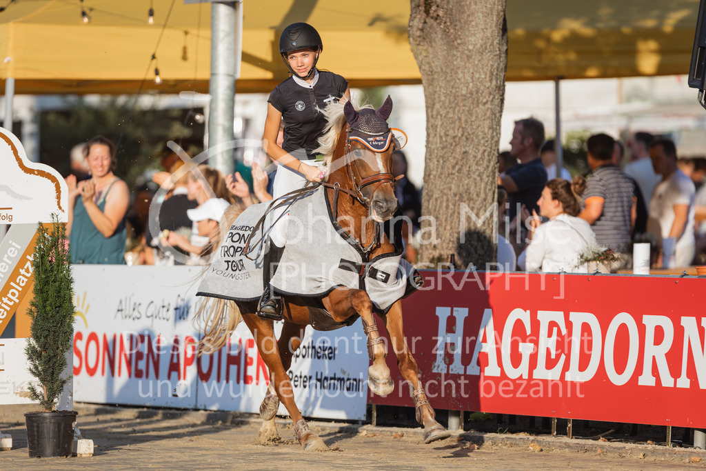 220825_Delbrueck_PonyTrophy-261 | Deine schönsten Turniermomente als professionelle Fotos! Entdecke hochwertige Pferdesport-Fotografie im Online-Shop. Jetzt Fotos finden & bestellen!